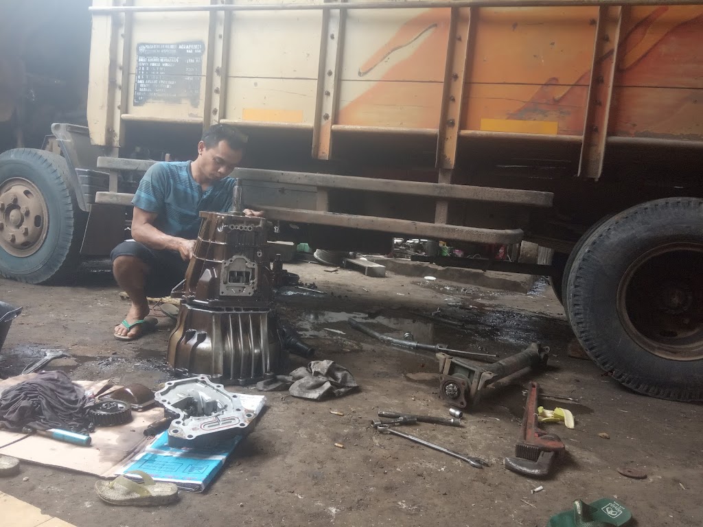Bengkel Mobil Muhdin