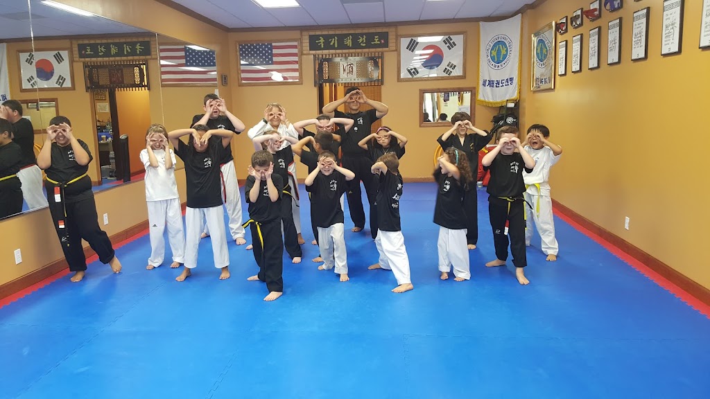  Master Lee's Tae Kwon Do