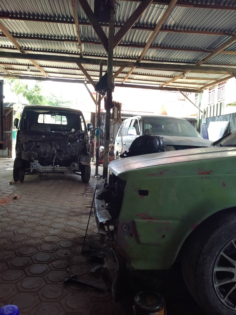 Bengkel Body Mobil Roni