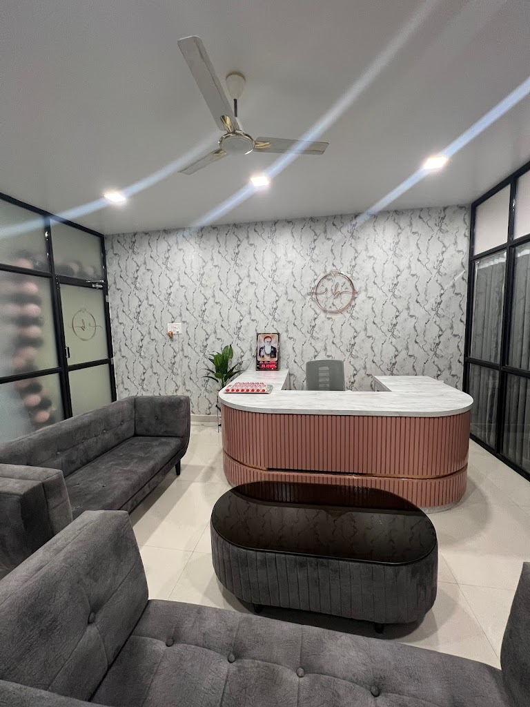 Rasleen Bagga Makeup Studio Academy