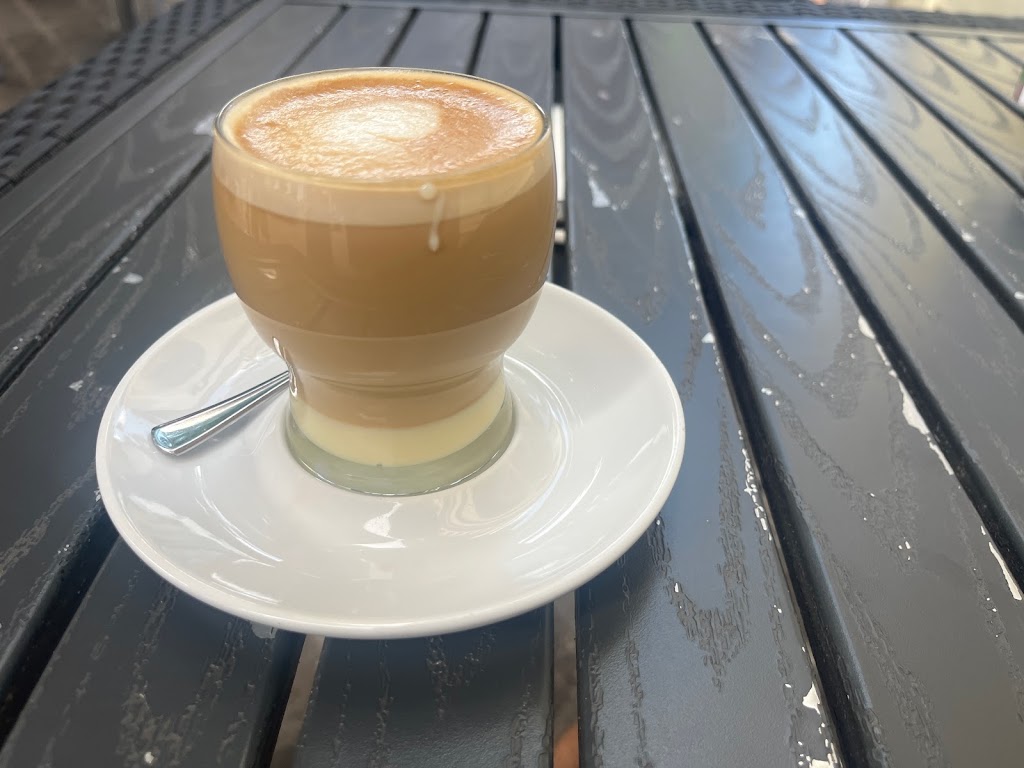 Kiosko Constitution Plaza — Cortado