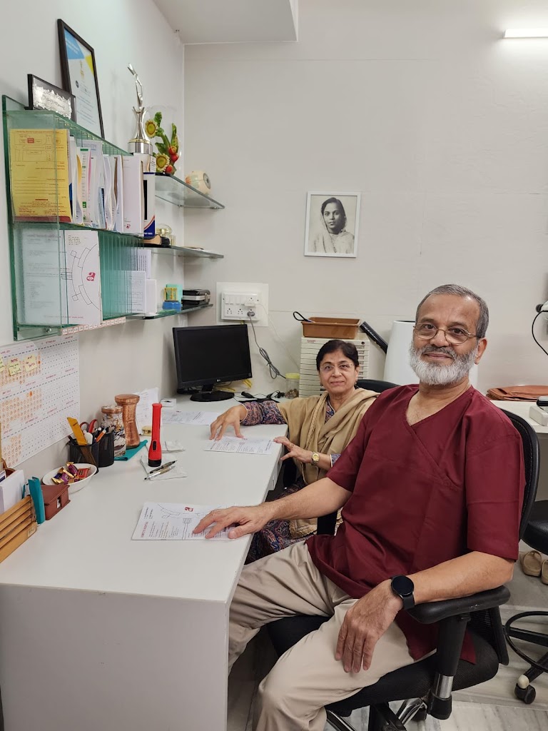 Asmi Eye Hospital Dr Naushad Motiwala