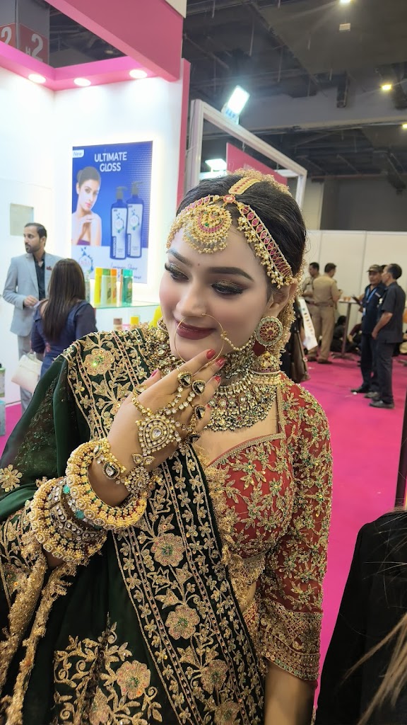 Soni Makeovers Royal Ladies Beauty Salon