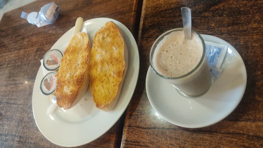 Cafeteria La Rebotica Vinos Y Copas — Cafe