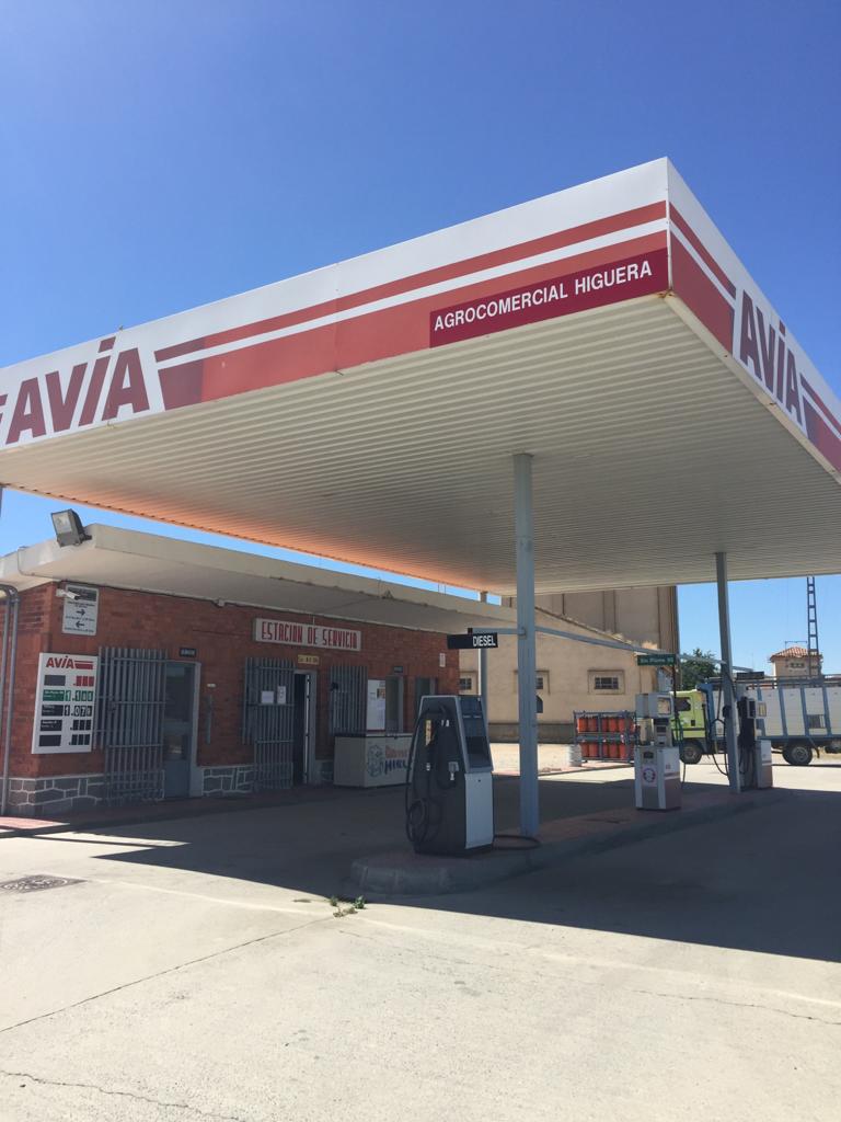 Estacion de Servicio Agrocomercial Higuera — Exterior