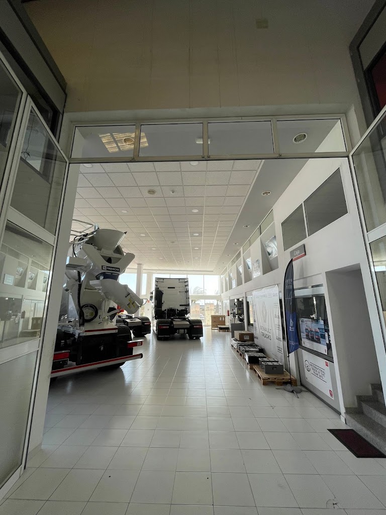 Azudautos Canarias Renault Trucks — Interior
