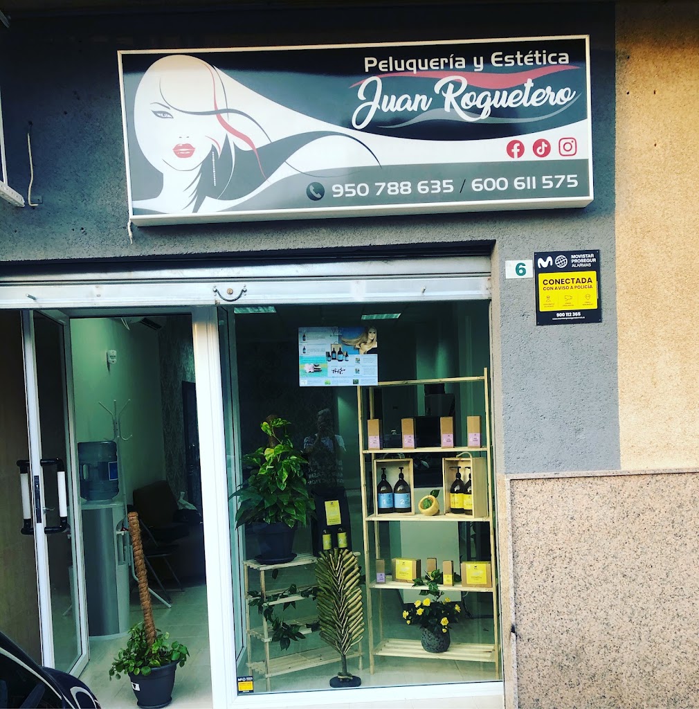 peluqueria y estetica juan roquetero — Exterior