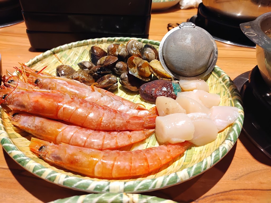 鍋坊金門鍋物放題-火鍋吃到飽｜金門美食｜和牛｜酸白菜｜火鍋｜HOTPOT | KINMEN | ALLUCANEAT 的照片