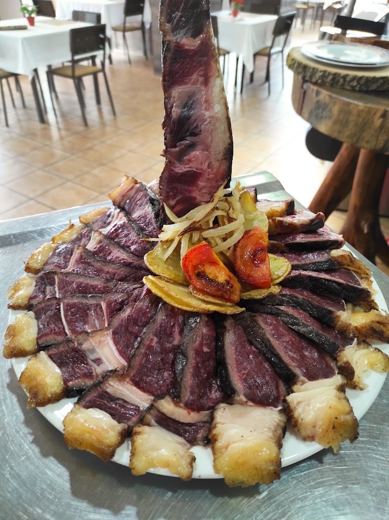 Los Fogones De Miguel — Comida y bebida