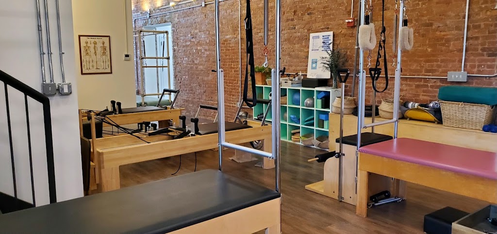  April Nicole Studios