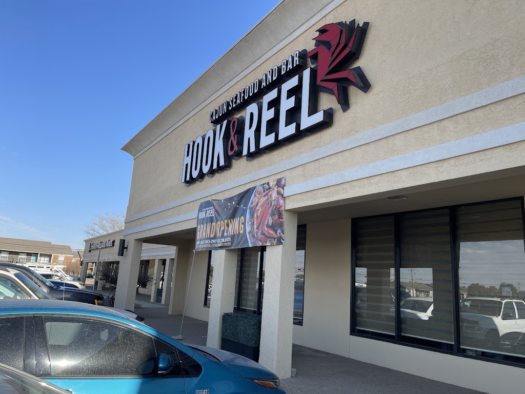 Hook & Reel Cajun Seafood & Bar in Midland