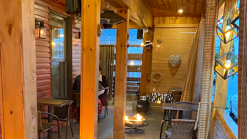 Restaurant Le St-Antoine Ste-Flore in Grand-Mère