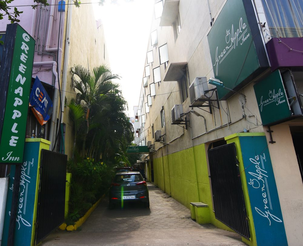 Green Apple Inn Omr