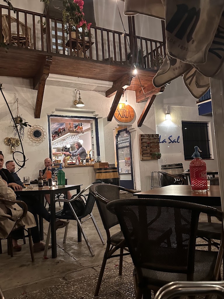 La Xirla Vermuteria — Ambiente