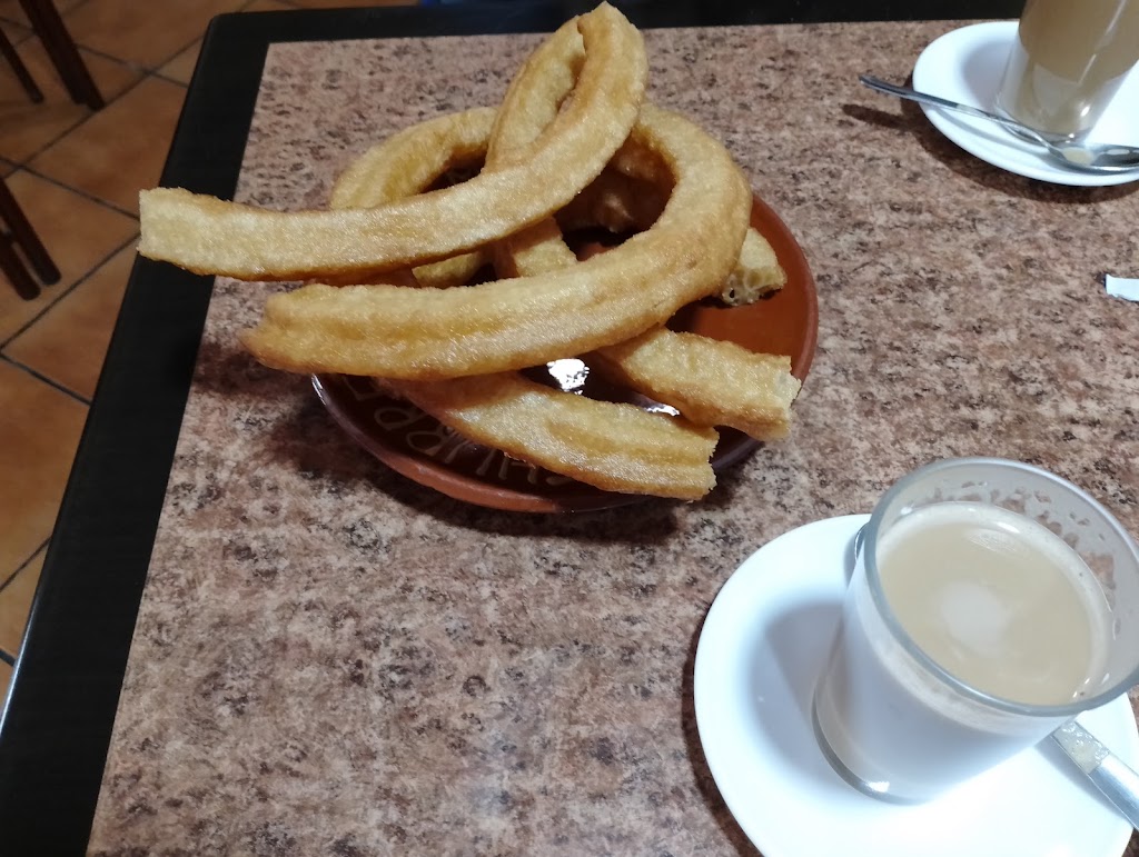 Churreria San Miguel — Comida y bebida