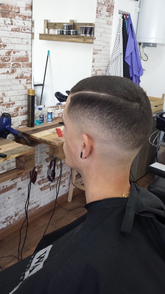 Peluqueria de caballeros JJ Salazar — Peinado