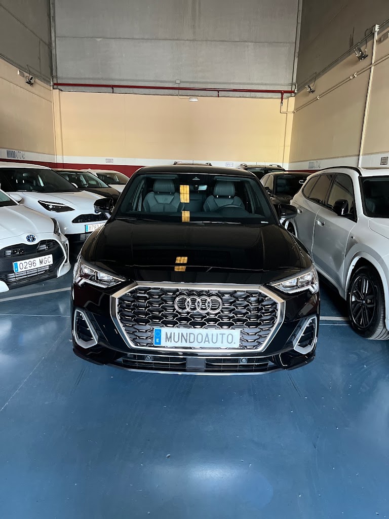 MUNDOAUTO: Concesion de Compra//Venta de Vehiculos — Interior