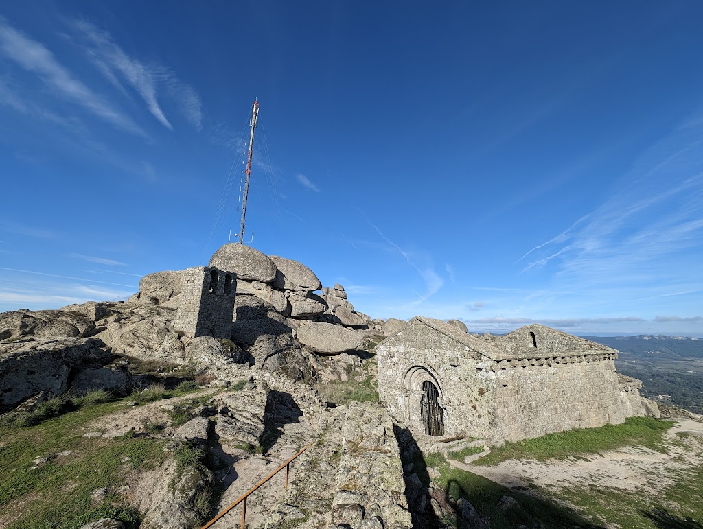 Igreja de Sao Miguel (ruinas)