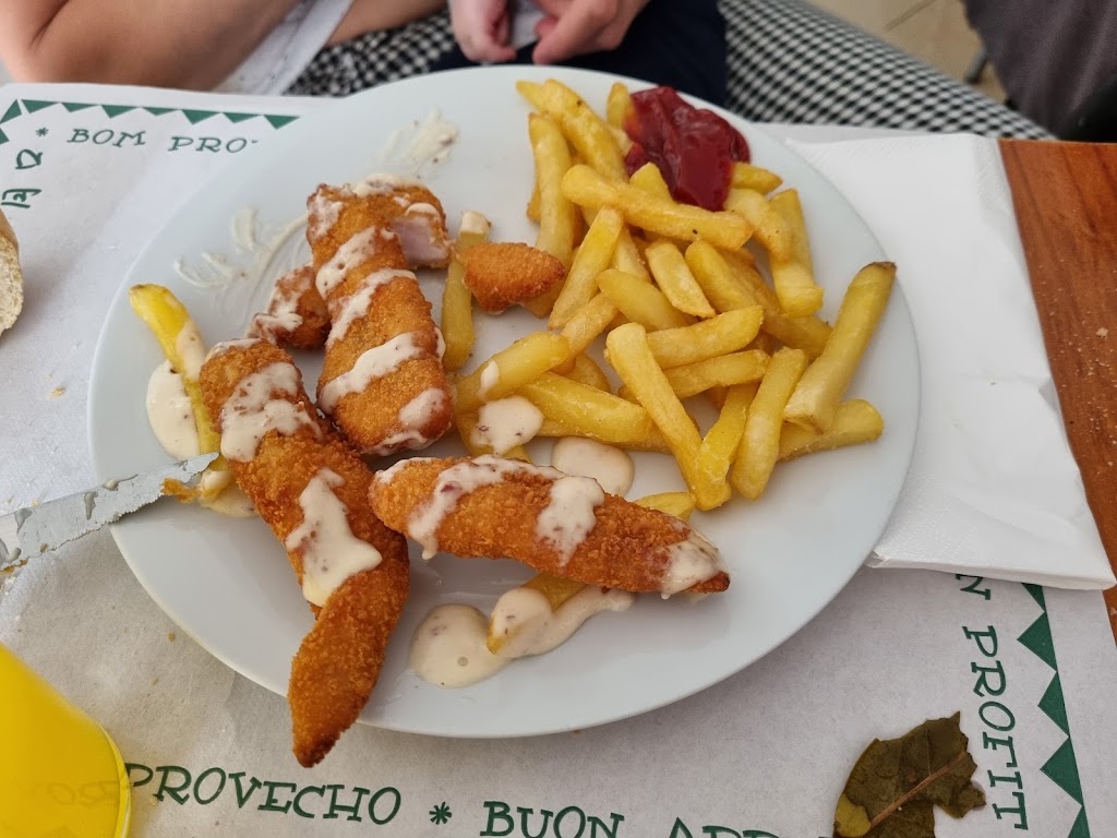 Cafeteria Bar Ruta 207 — Comida y bebida