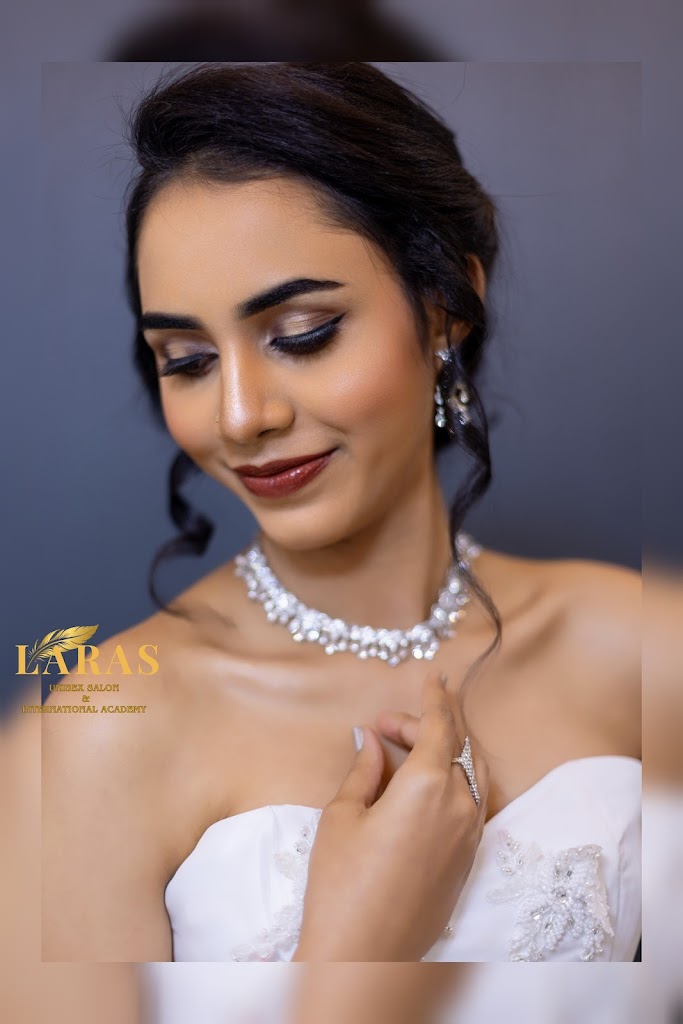 Laras Unisex Salon International Academy