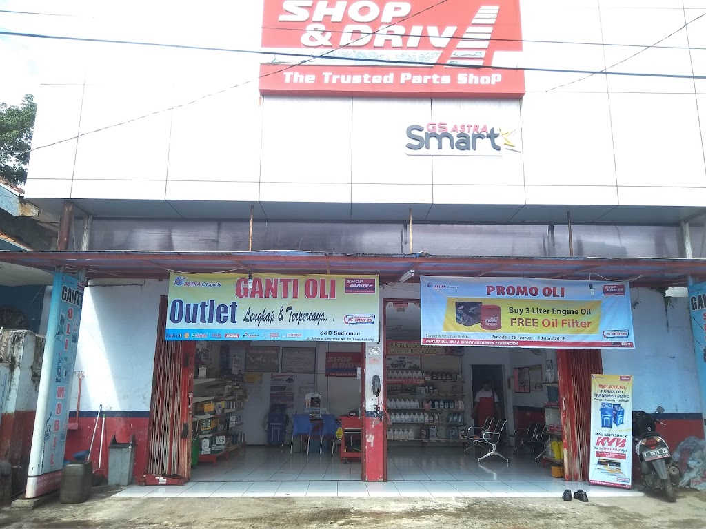 Toko aki resmi GS Astra dan oli (Shop & Drive - Sudirman, Indramayu)