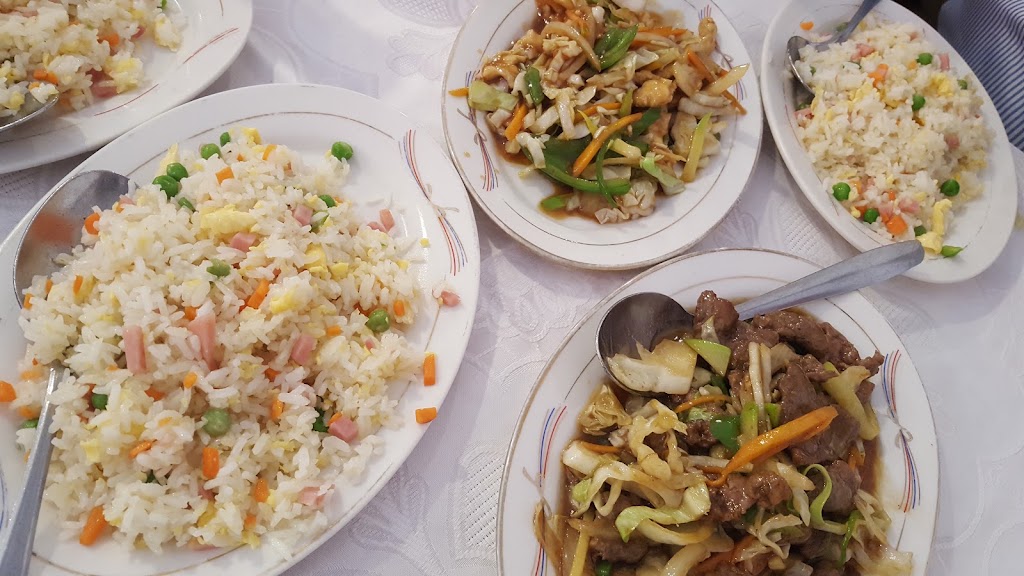 Restaurante Chino International — Comida y bebida