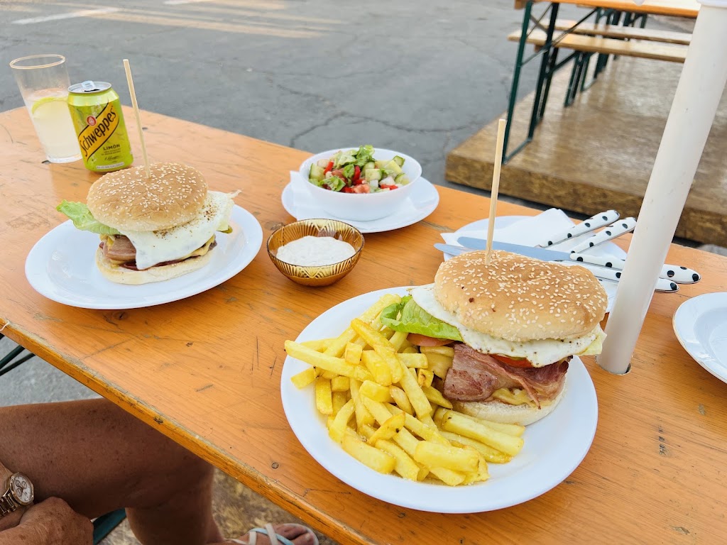Bar Calderito — Comida y bebida