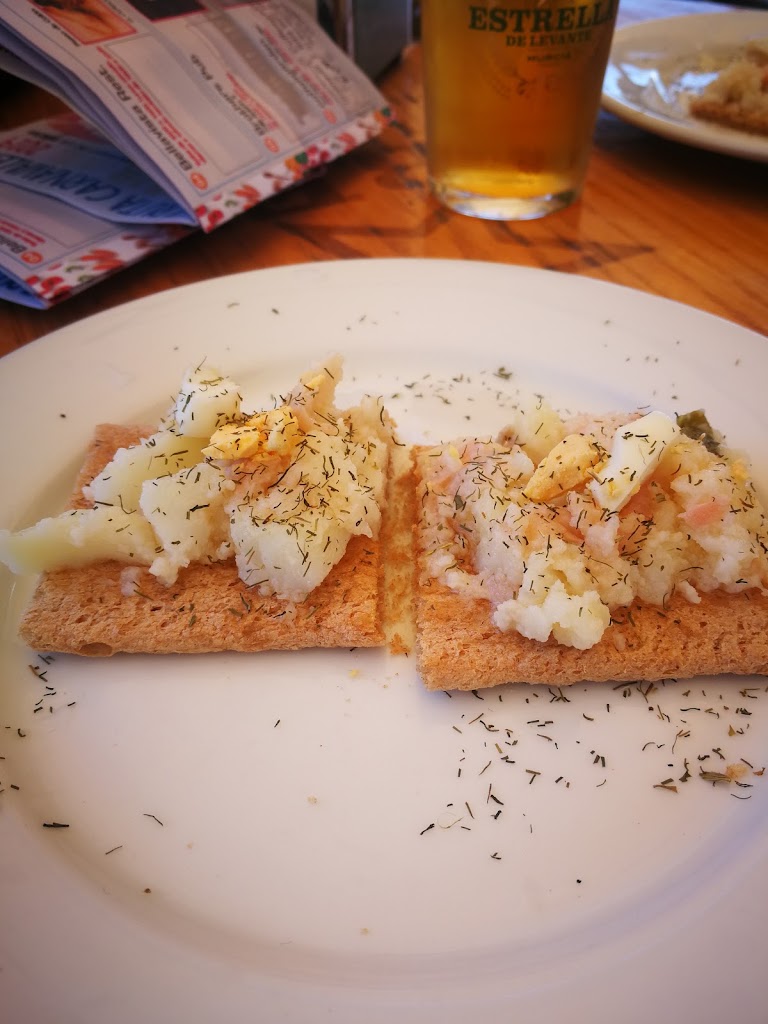Coffeegarden Ayuso Segado — Comida y bebida