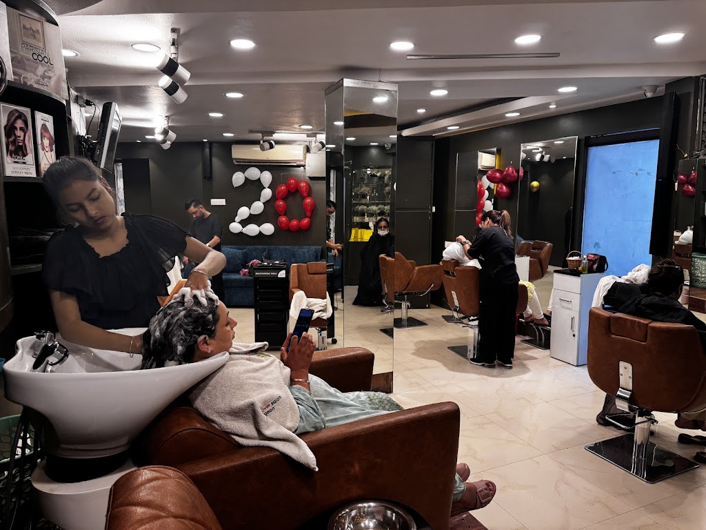 Makeover Salon Best Salon In Srinagar Unisex Salon In Srinagar