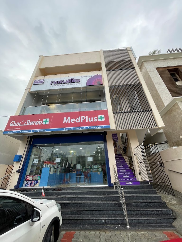 Naturals Salon And Spa Thiruporur