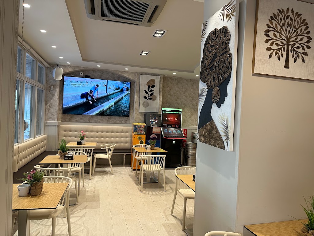 Cafe-Bar Principal — Ambiente
