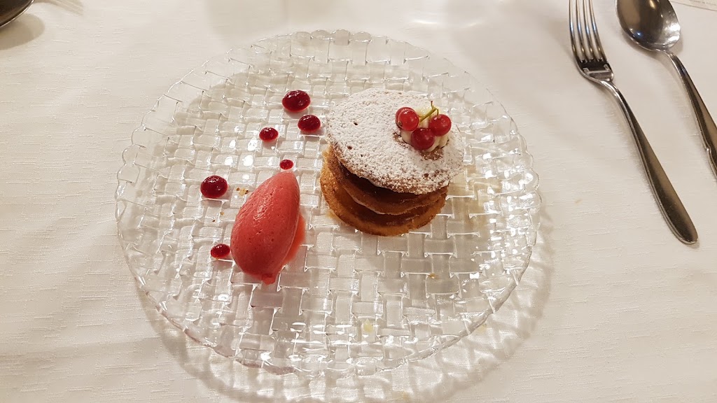 Casa Fermin — Comida y bebida