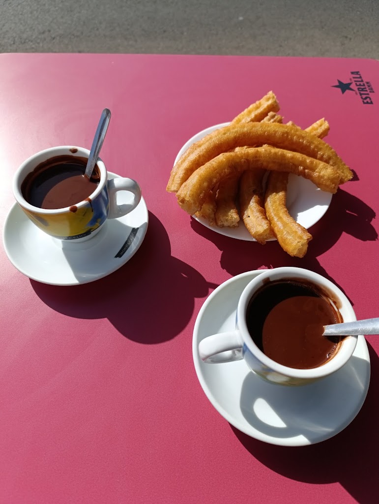 Cafeteria Churreria Tello Y Aya — Churro