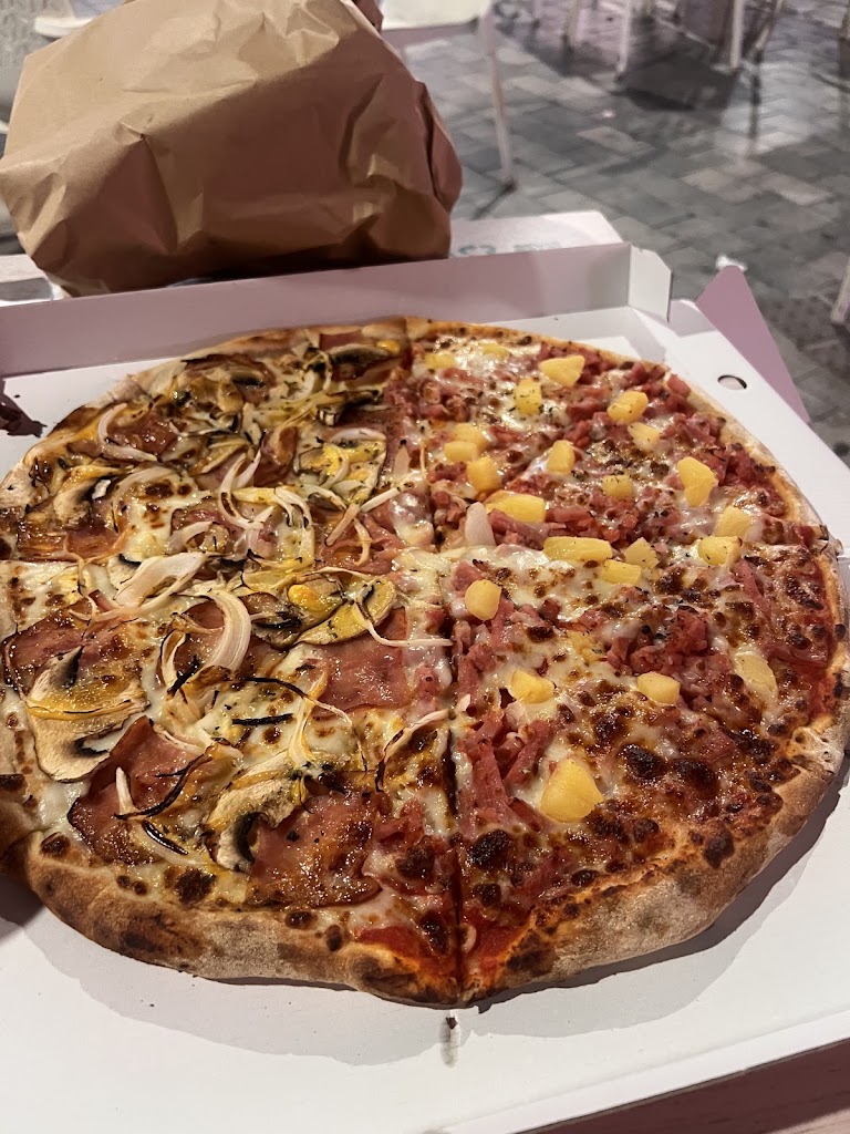 Servipizza Guardamar — Comida y bebida
