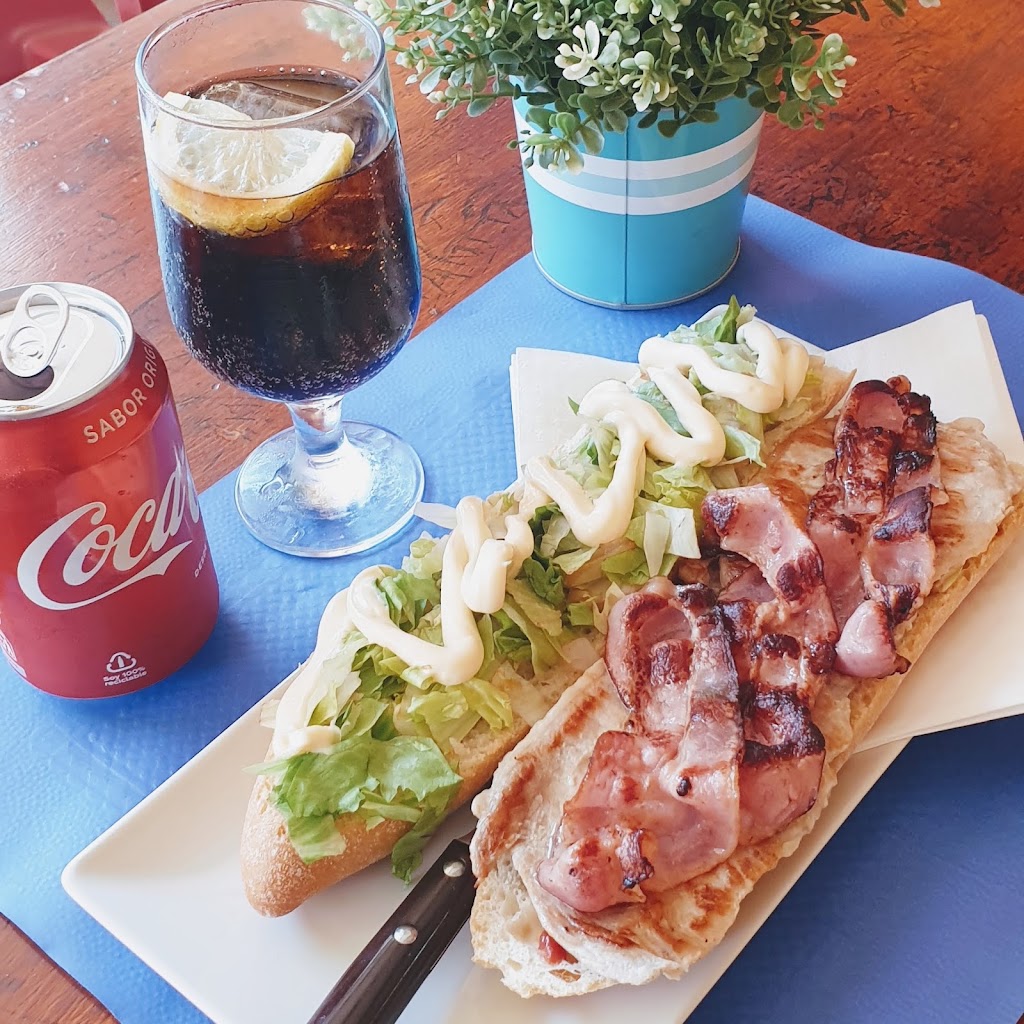 Bar l'alzina — Comida y bebida