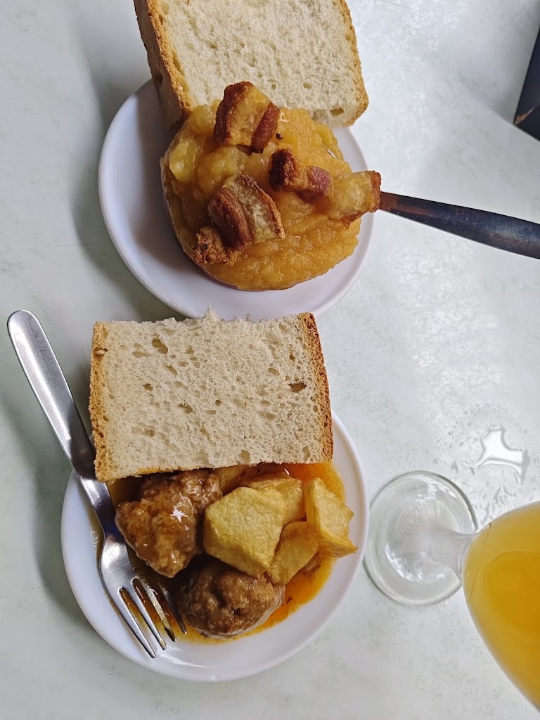 Bar Guti — Comida y bebida