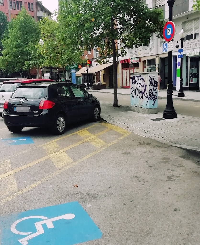 Aparcamiento movilidad reducida