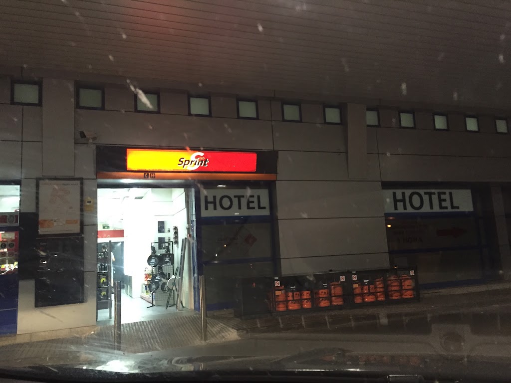 Estacion de Servicio Repsol — Exterior