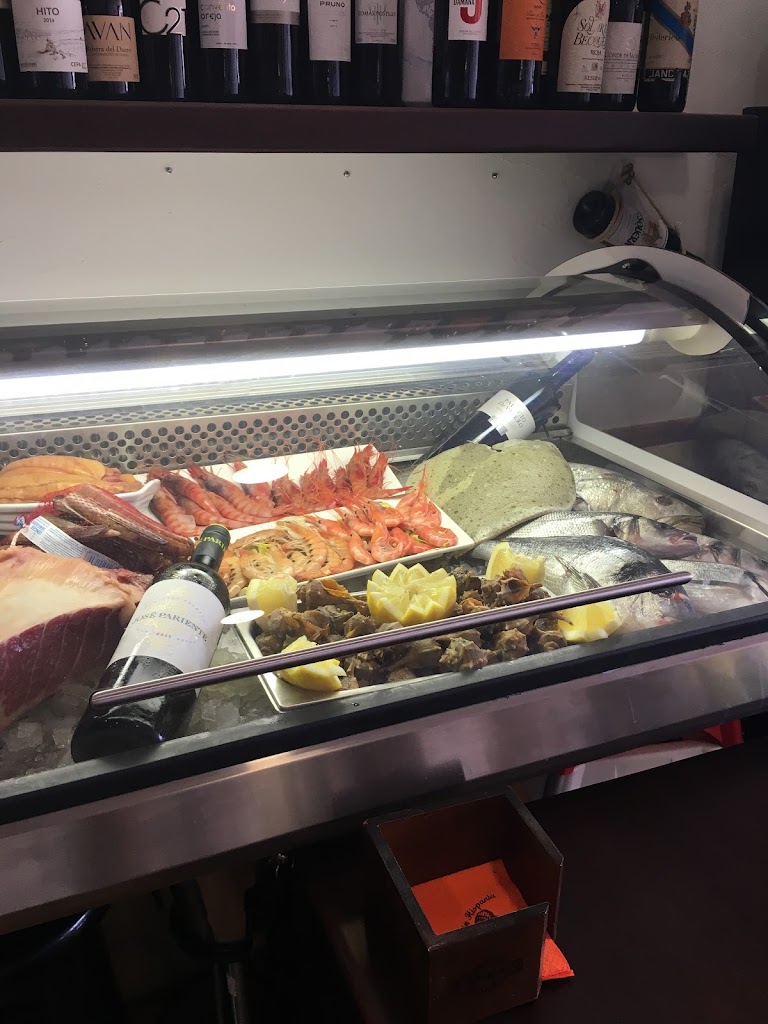 Meson Hispania — Comida y bebida