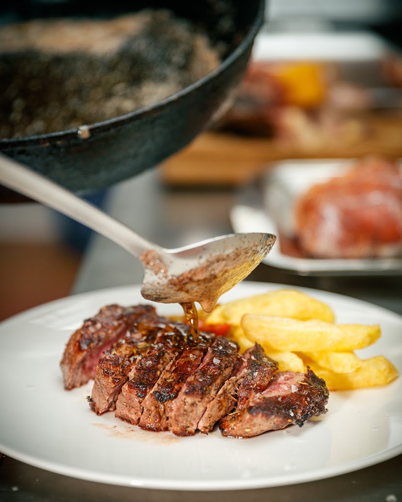 Restaurante El Portillo — Comida y bebida