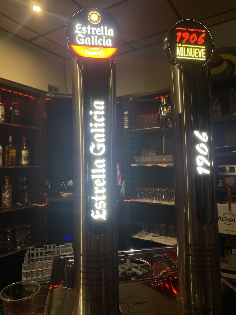 HENDRIX !Beer&Rock! — Del propietario