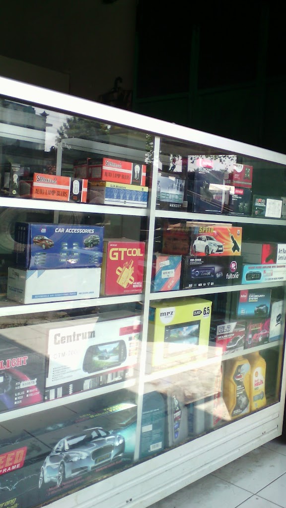 Tomo JAYA Bengkel Variasi Mobil