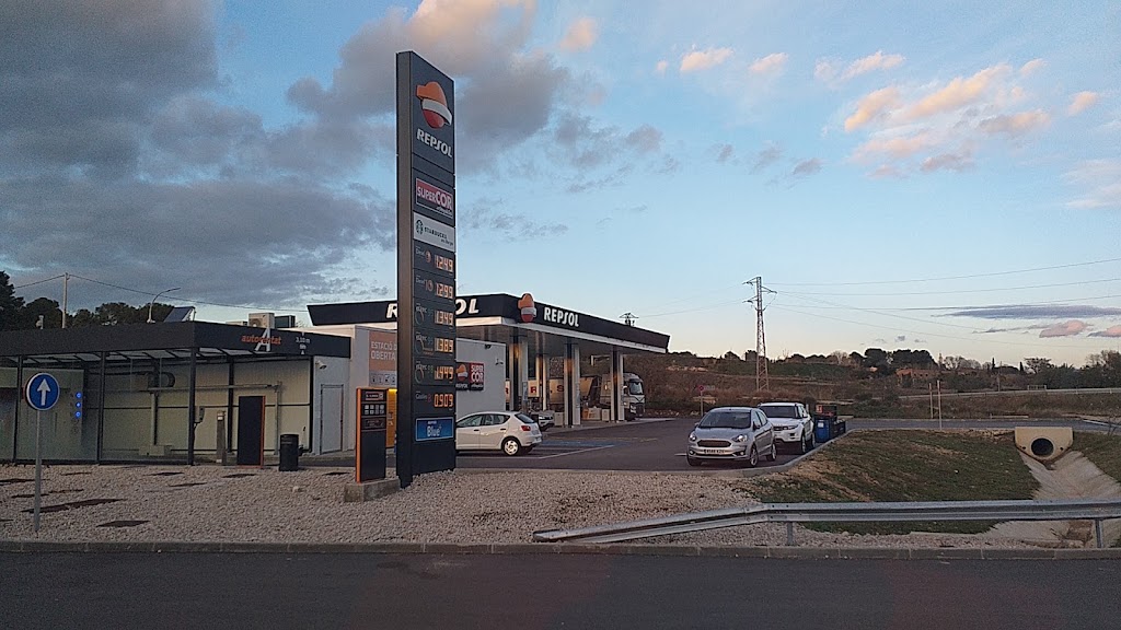 Estacion de Servicio Repsol — Surtidor de combustible