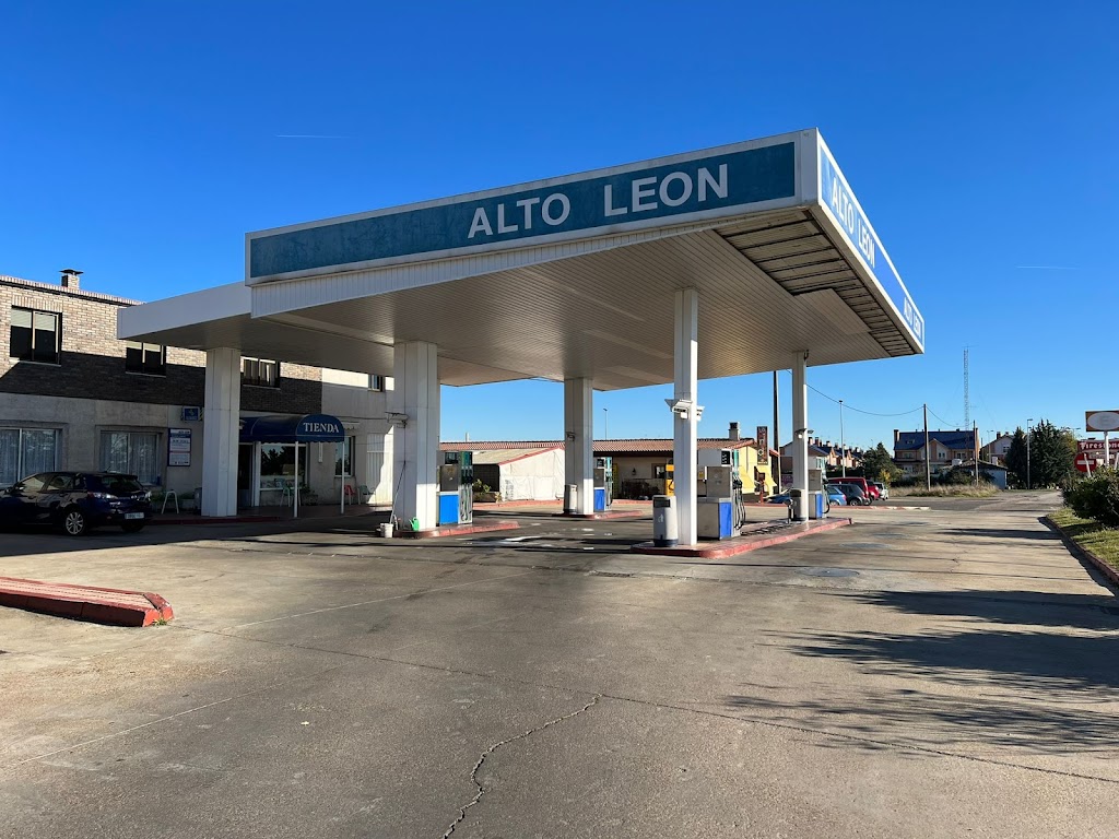 Gasolinera Alto Leon
