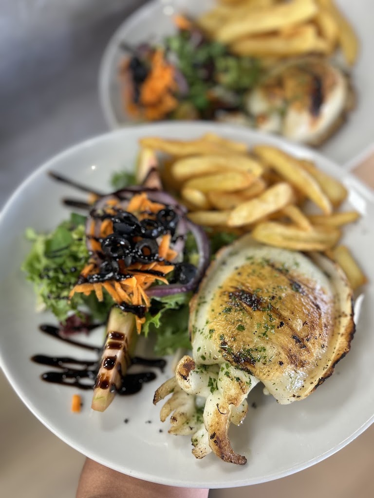 Casa Arturo — Comida y bebida