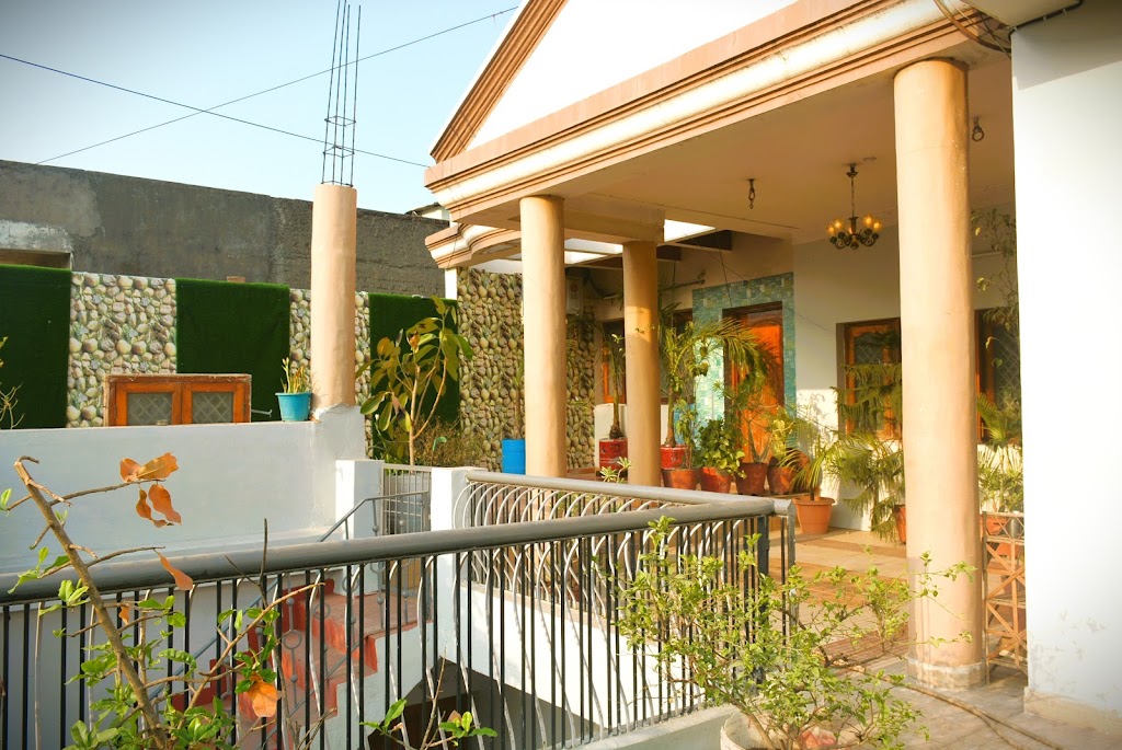 Malaiya Homestay Jabalpur