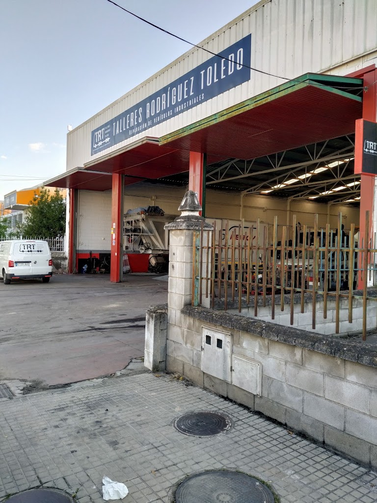Talleres Rodriguez Toledo — Exterior