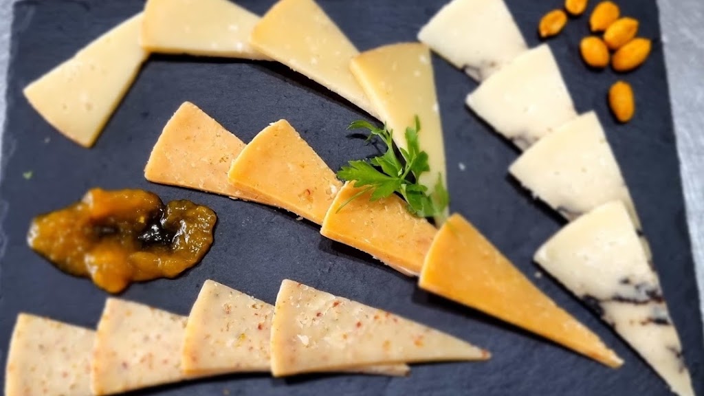 Jamonalia — Comida y bebida