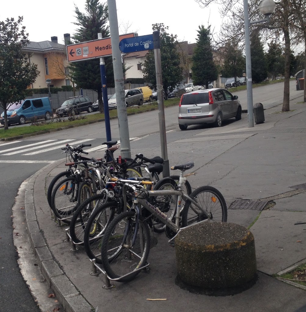 Aparcamiento para bicicletas — Estacionamiento