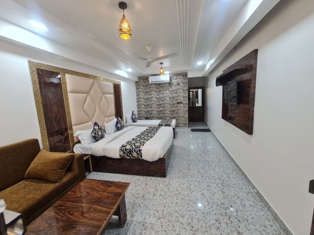 Hotel Vrindavan Palace
